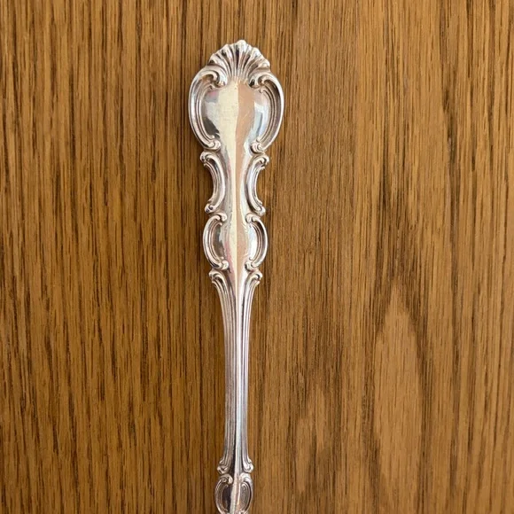 Elegant Silverplate Serving Spoon - Picture 5 of 7